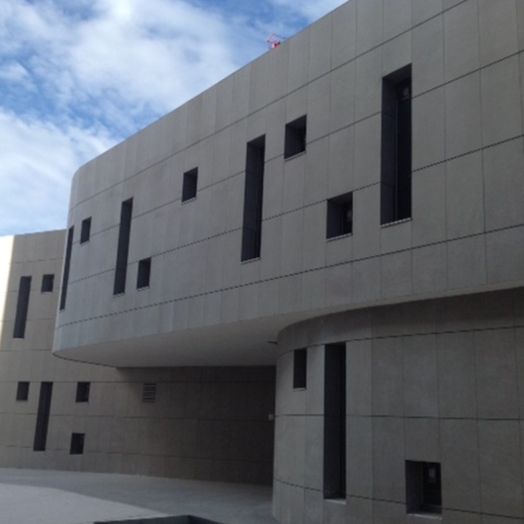Edificio Administrativo en Can Misses
